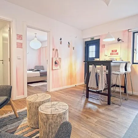 Curious Crow3 By Homeful Homes